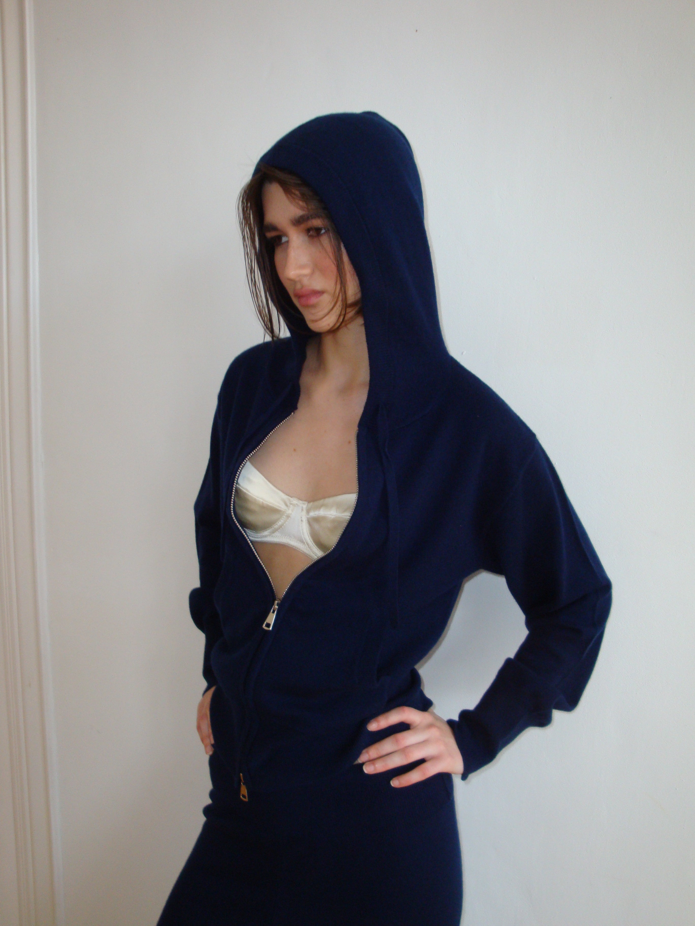 Cashmere Hoodie Jacket in Dark Navy – ZODIAQUE STUDIOS